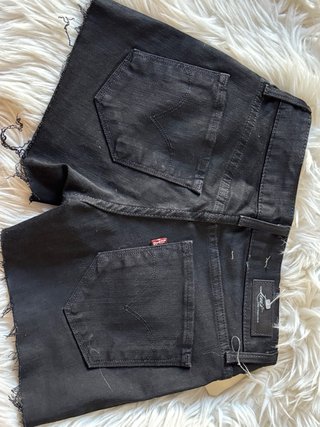Shorts vaqueros negros Levi’s (Custom) | W25