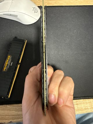 2x 8GB Corsair Vengeance LPX DDR4 RAM