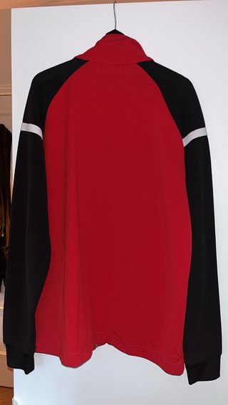 Chaqueta Kappa Roja y Negra