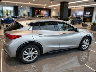 Infiniti Q30 2016