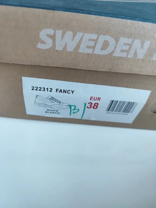 Deportivas blancas SWEDEN KLE