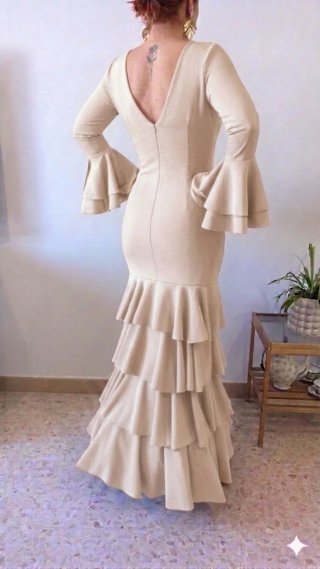 Traje de flamenca beige TODAS LAS TALLAS