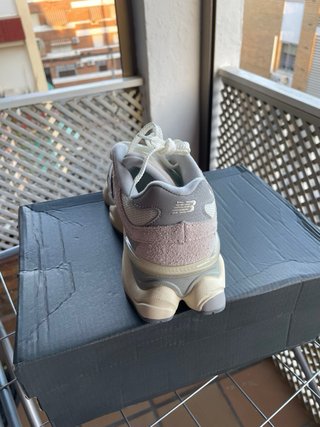 Zapatillas New Balance 9060 Gris/Rosa