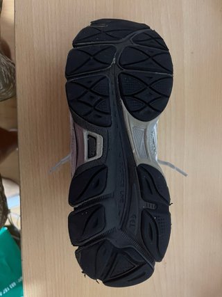Zapatos Asics Gel Gris y Blanco