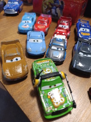 Lote 24 Coches Juguete colección Rayo Mcqueen