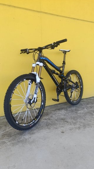 Bicicleta Enduro Orbea Rallon R3