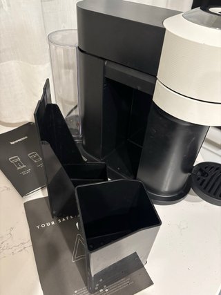 Macchina da caffè Nespresso Vertuo Bianca