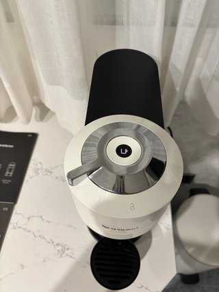 Macchina da caffè Nespresso Vertuo Bianca
