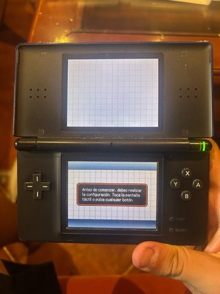 Nintendo DS Negra + Cargador y Juegos