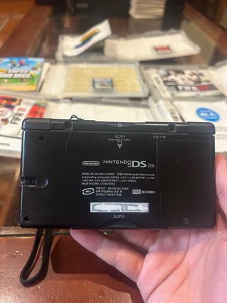 Nintendo DS Negra + Cargador y Juegos