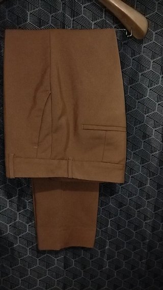 Pantalón Zara tobillero marrón