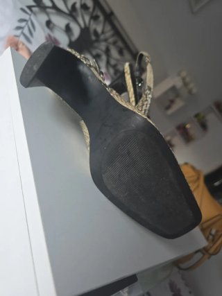 Zapatos Mango animal print destalonados