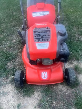 Cortacésped Husqvarna LC 140SP