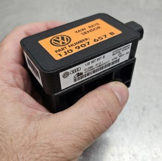 Sensor YAW RATE VW 1J0 907 657 B