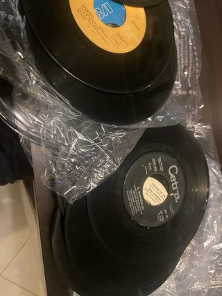 Lotto 40 dischi 45 giri vinile. Da provare