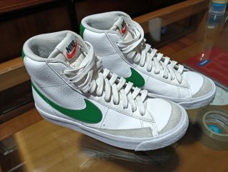 Zapatillas Nike caña alta blancas y verdes