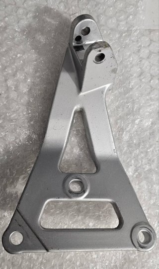 Soporte Estribera Izquierda Suzuki GSX-R 750 92