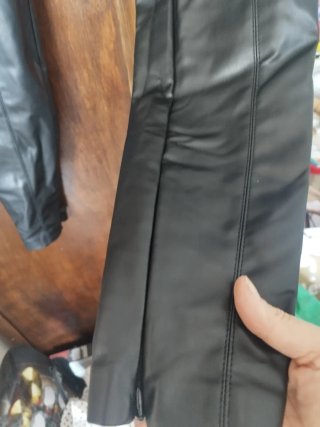 Pantalones Zara efecto piel negros