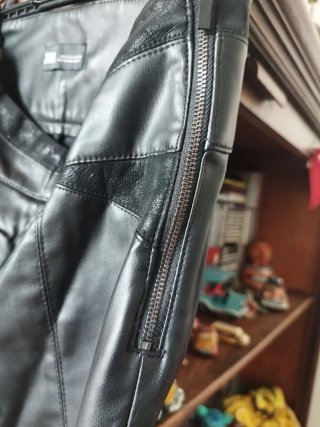 Pantalones Zara efecto piel negros