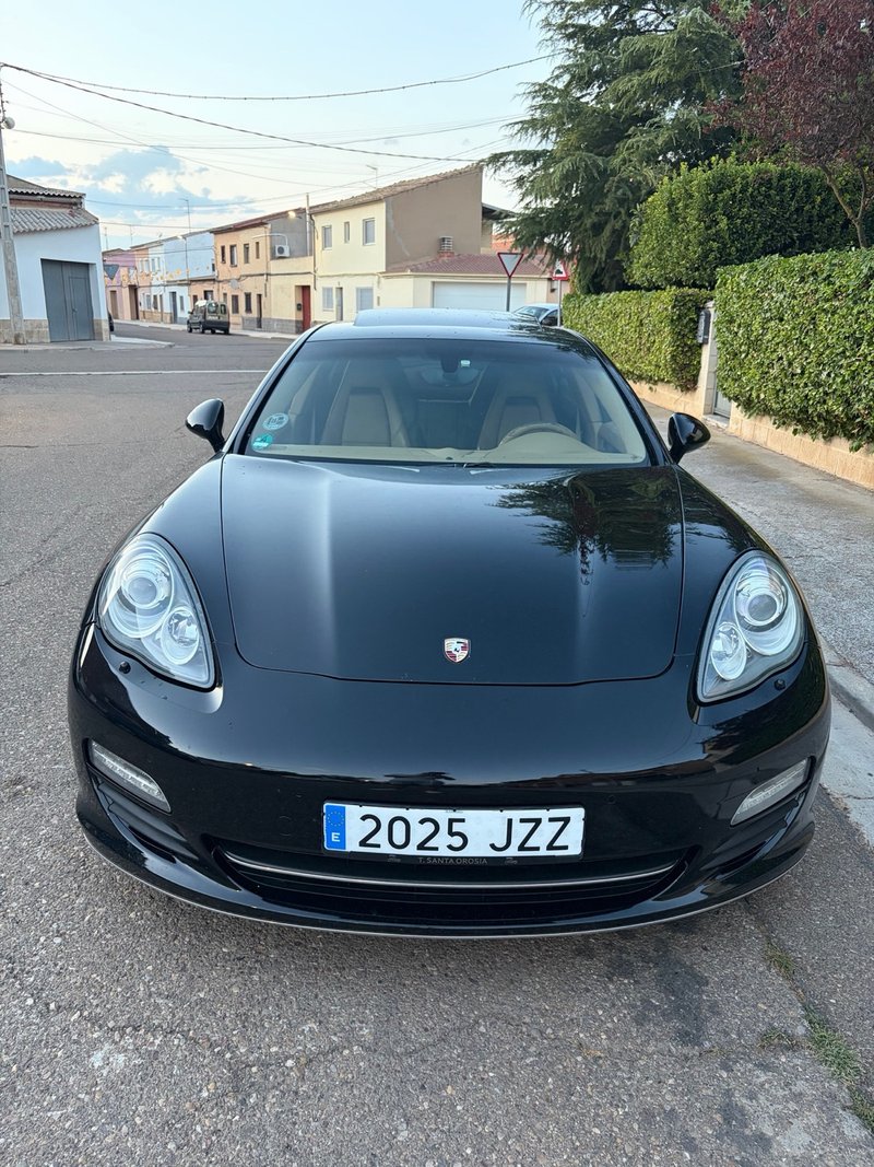Porsche Panamera 2012 - foto 1