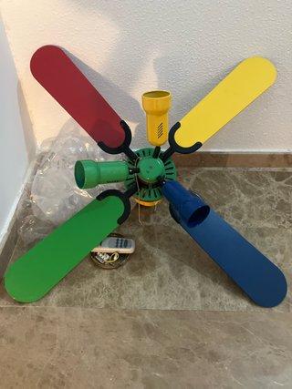 Ventilador de techo infantil multicolor