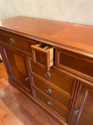 Aparador de comedor de madera