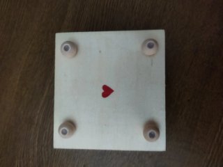 Caja de madera decorada