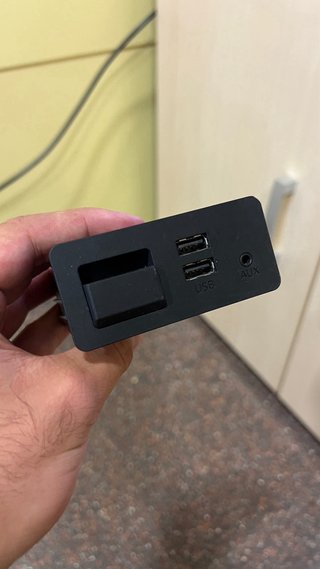 Módulo USB Hub Mazda