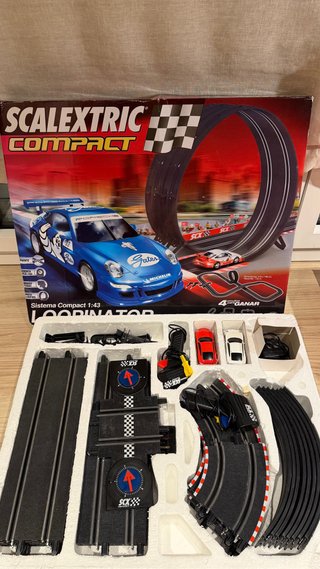 Scalextric Compact Loopinator 1:43
