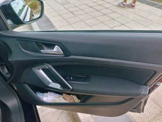 Peugeot 308 2015