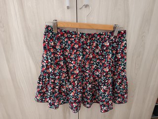 Lote 2 minifaldas Only y Shein Tallas M y L