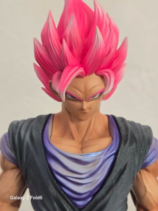 Figura Goku Super Saiyan Rose