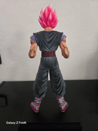 Figura Goku Super Saiyan Rose