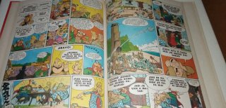 ASTERIX Y EL REGALO DEL CESAR