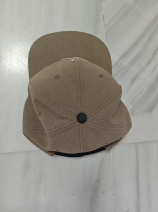 Gorra Jordan Marrón y Rosa