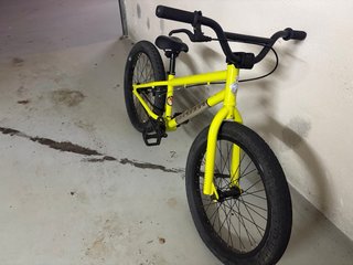 Bicicleta BMX Amarilla Infantil