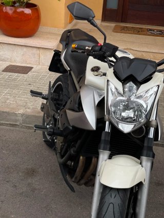 Yamaha XJ6 Naked