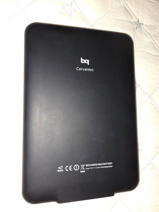 bq Cervantes 4 + funda (Pantalla HD con luz)
