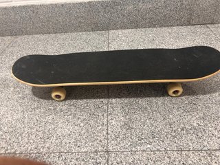 Skate con diseño de personaje