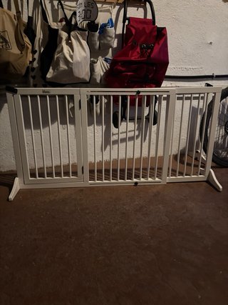 Barrera extensible para perros PawHut