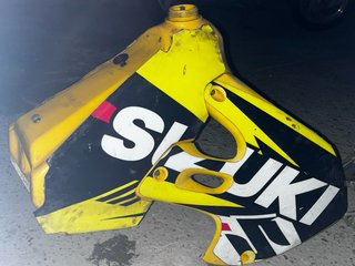 Tanque Suzuki RM Amarillo