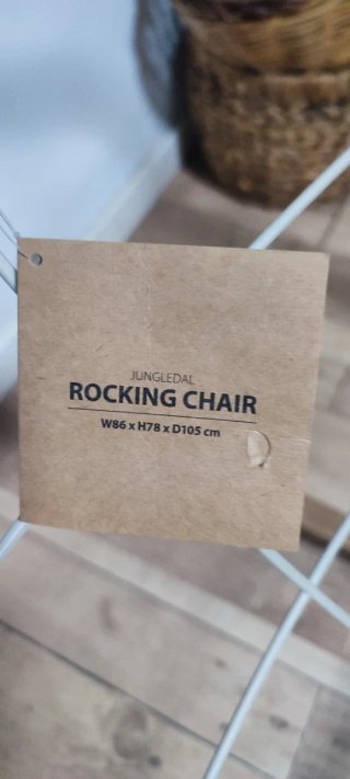 Sillón Mecedora Beige como nuevo. Mitad de precio