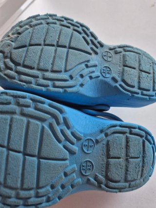 Chanclas azules para niño Talla 24-25