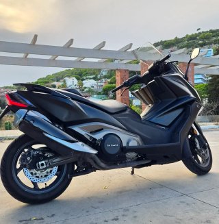 Kymco Ak 550 Maxi Scooter Negra