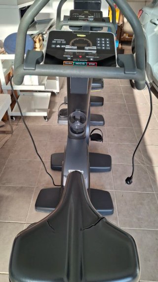 Bicicleta Estática Technogym