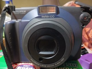 Cámara Fujifilm Instax 100 Instantánea
