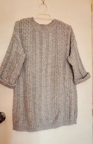 Jersey oversize gris tejido trenzado