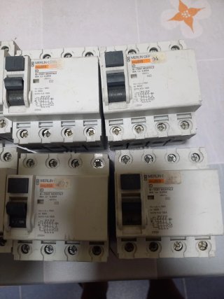 Merlin Gerin ID 20A 0.300A Interruptor Diferencial