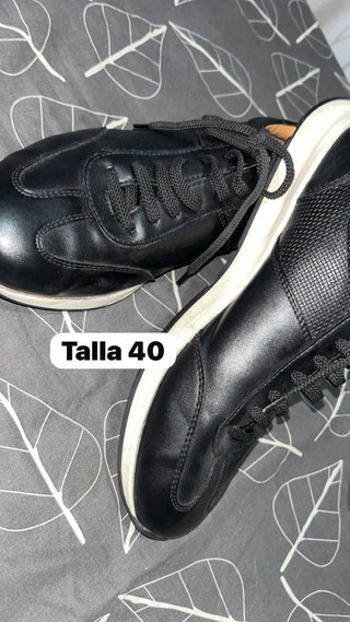 Botas y zapatos