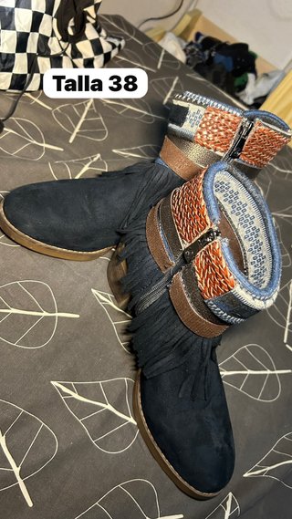 Botas y zapatos